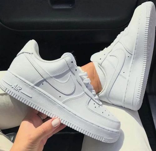comfortable white shoes 